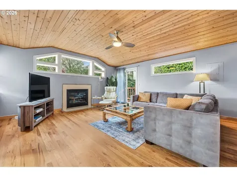 2612 SW Moss Street Portland OR 97219