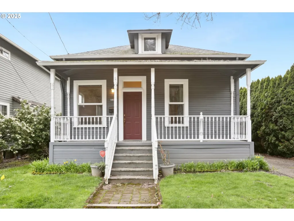 5926 S Corbett Avenue Portland OR 97239