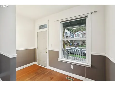 5926 S Corbett Avenue Portland OR 97239