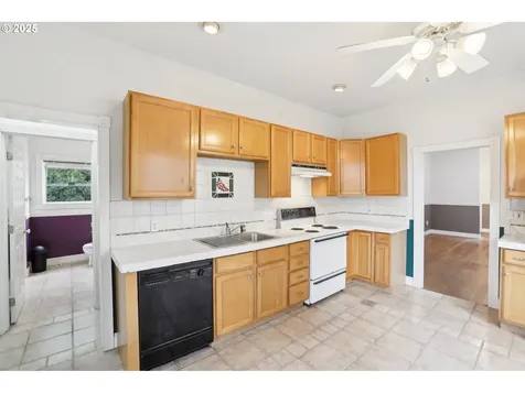 5926 S Corbett Avenue Portland OR 97239