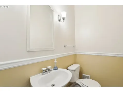 5926 S Corbett Avenue Portland OR 97239