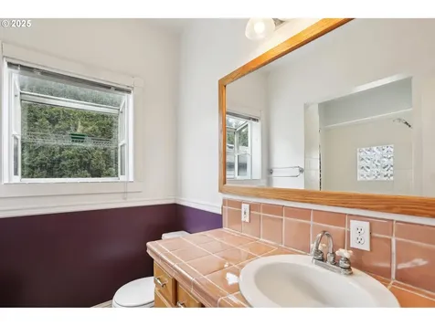 5926 S Corbett Avenue Portland OR 97239