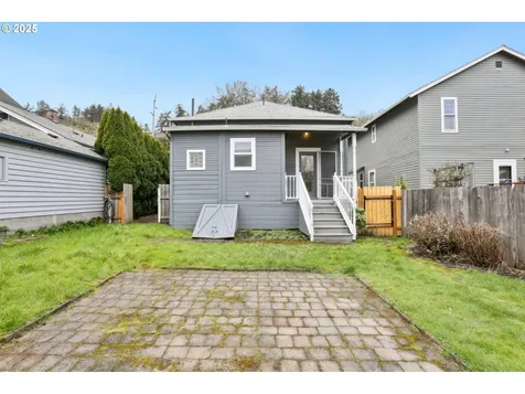 5926 S Corbett Avenue Portland OR 97239