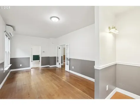 5926 S Corbett Avenue Portland OR 97239