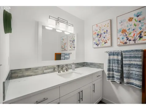 3040 Royce Way Lake Oswego OR 97034