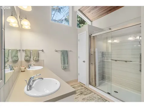 3040 Royce Way Lake Oswego OR 97034
