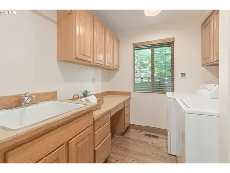2815 City View Street Eugene OR 97405