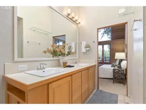 2815 City View Street Eugene OR 97405