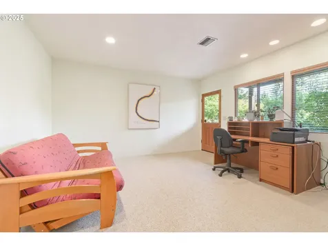 2815 City View Street Eugene OR 97405