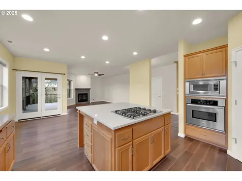 6018 Fernhill Loop Springfield OR 97478