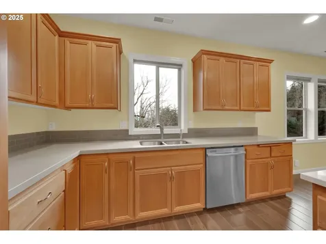 6018 Fernhill Loop Springfield OR 97478