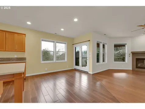6018 Fernhill Loop Springfield OR 97478