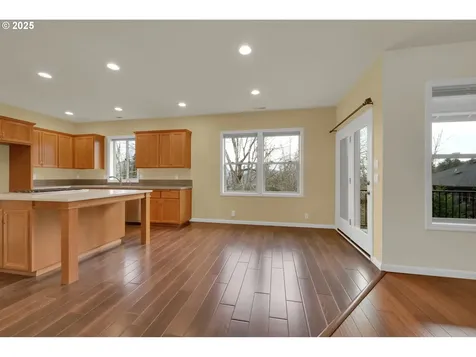 6018 Fernhill Loop Springfield OR 97478