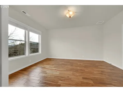 6018 Fernhill Loop Springfield OR 97478