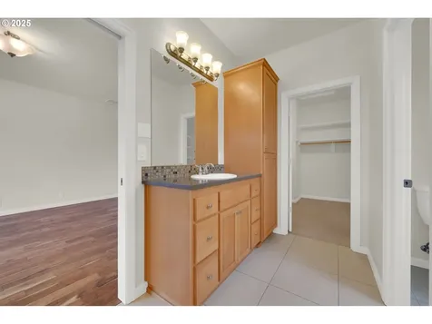 6018 Fernhill Loop Springfield OR 97478