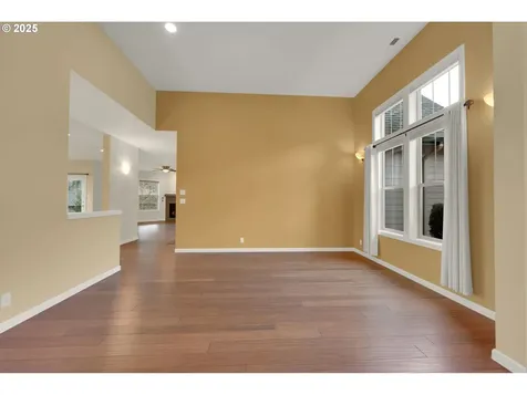 6018 Fernhill Loop Springfield OR 97478