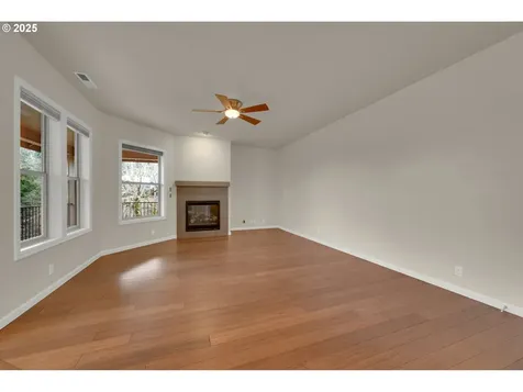 6018 Fernhill Loop Springfield OR 97478
