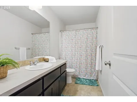 11600 NE 128th Place Vancouver WA 98682