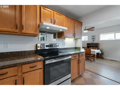 11560 SE Taylor Street Portland OR 97216