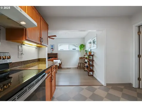 11560 SE Taylor Street Portland OR 97216