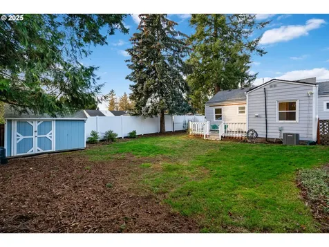 11560 SE Taylor Street Portland OR 97216