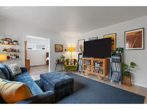 11560 SE Taylor Street Portland OR 97216