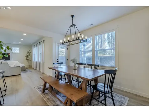 782 S 52nd Street Springfield OR 97478
