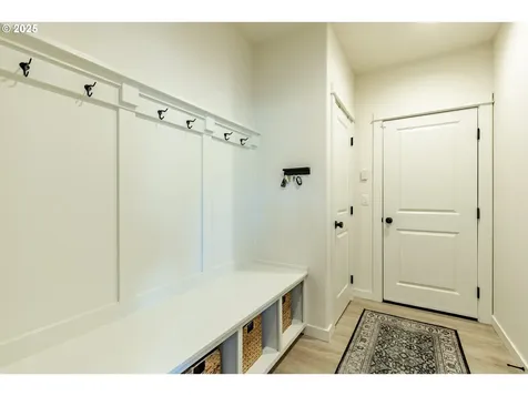 782 S 52nd Street Springfield OR 97478