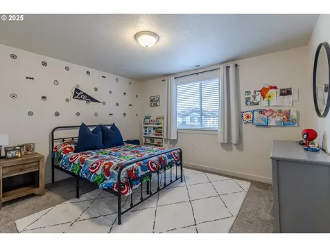 782 S 52nd Street Springfield OR 97478