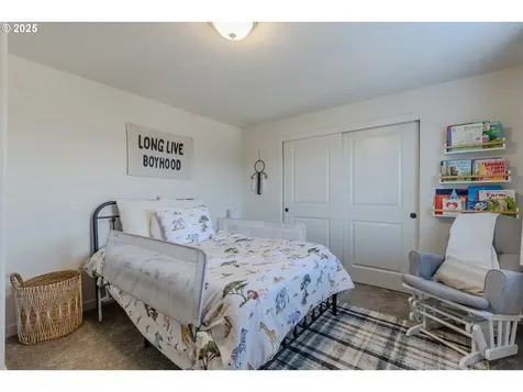 782 S 52nd Street Springfield OR 97478