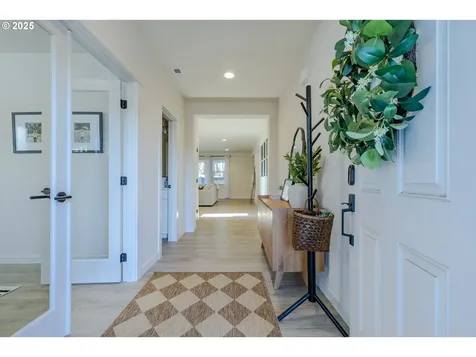 782 S 52nd Street Springfield OR 97478