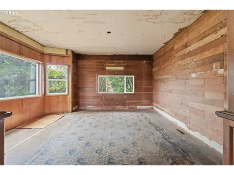 93270 Knappa Platt Road Astoria OR 97103