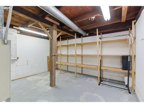 93270 Knappa Platt Road Astoria OR 97103