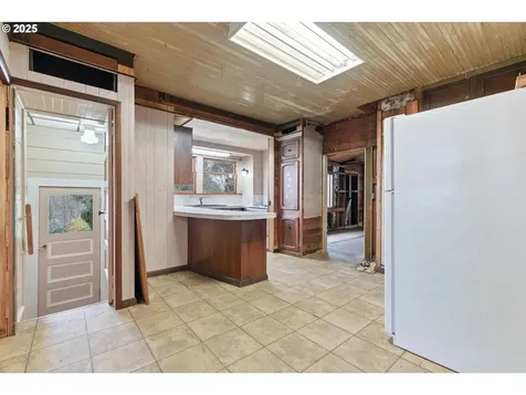 93270 Knappa Platt Road Astoria OR 97103