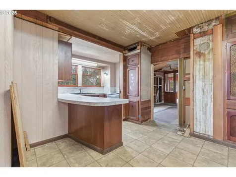 93270 Knappa Platt Road Astoria OR 97103