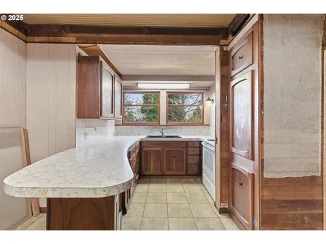 93270 Knappa Platt Road Astoria OR 97103