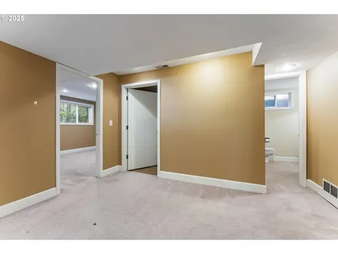 14414 NE Alton Street Portland OR 97230