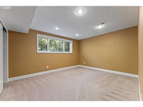 14414 NE Alton Street Portland OR 97230