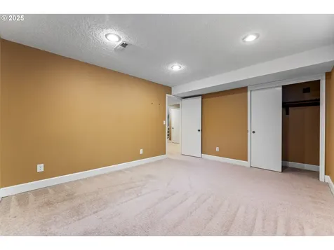 14414 NE Alton Street Portland OR 97230