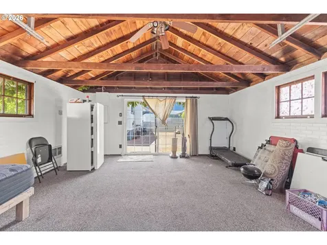 208 7th Street Myrtle Point OR 97458