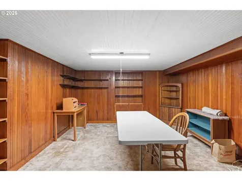 208 7th Street Myrtle Point OR 97458