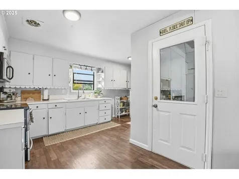 18085 SW Kinnaman Road Beaverton OR 97078
