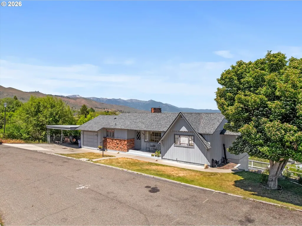 300 Hillcrest Drive Baker City OR 97814