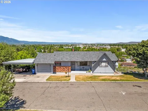 300 Hillcrest Drive Baker City OR 97814