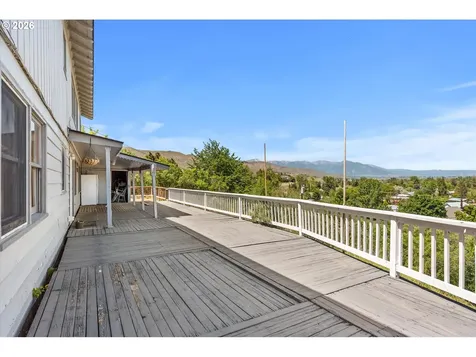 300 Hillcrest Drive Baker City OR 97814