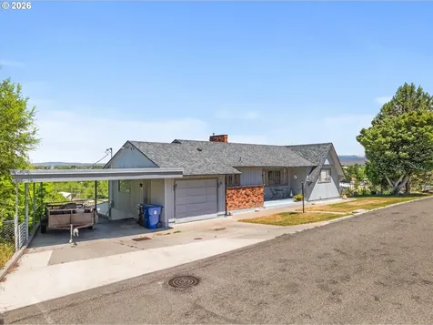 300 Hillcrest Drive Baker City OR 97814