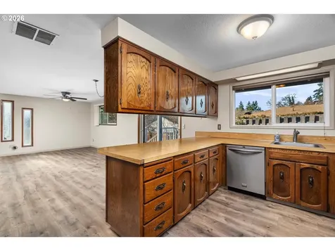 18320 Chris Court Gladstone OR 97027