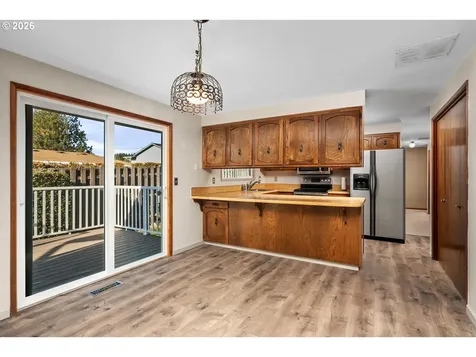 18320 Chris Court Gladstone OR 97027