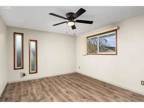 18320 Chris Court Gladstone OR 97027