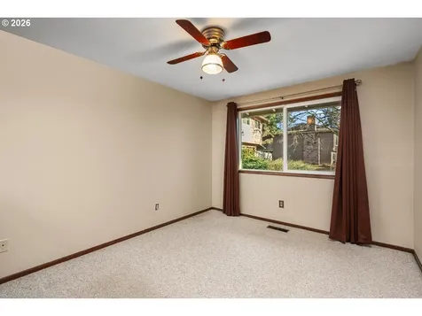 18320 Chris Court Gladstone OR 97027